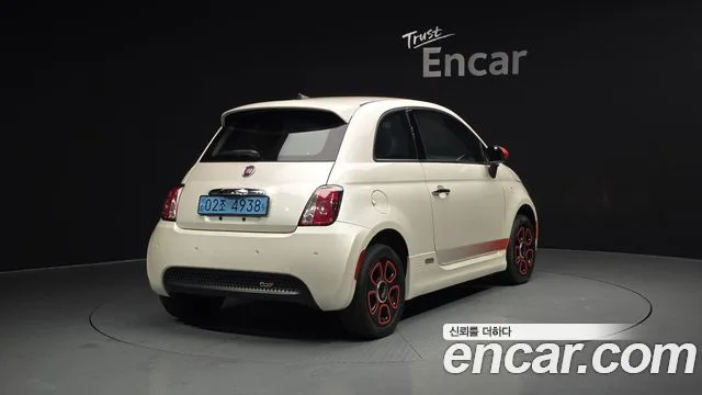 2017 Fiat 500, foto 2