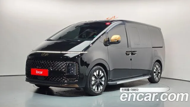 2025 Hyundai Staria
