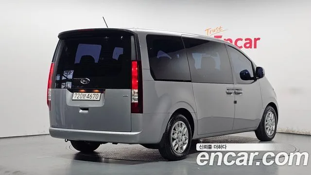 2023 Hyundai Staria