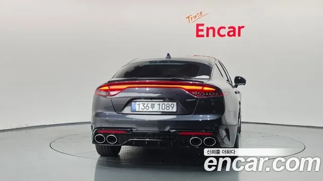 2022 Kia Stinger, foto 4