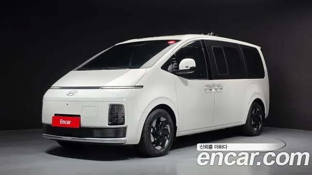 2027 Hyundai Staria