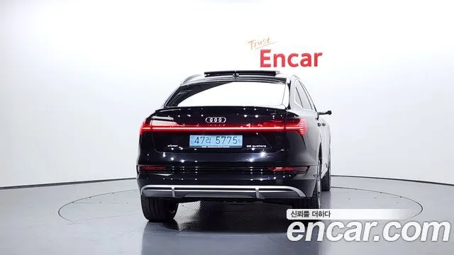 2022 Audi e-tron, foto 4