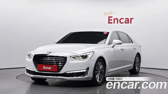 2017 Genesis EQ900