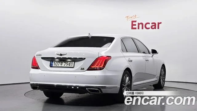 2017 Genesis EQ900, foto 2