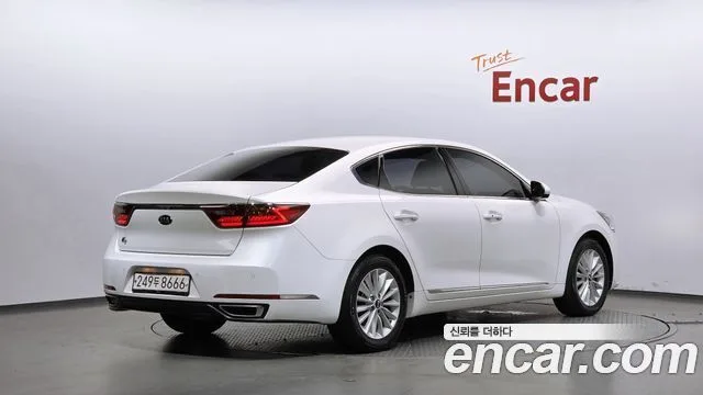 2016 Kia K7, foto 2