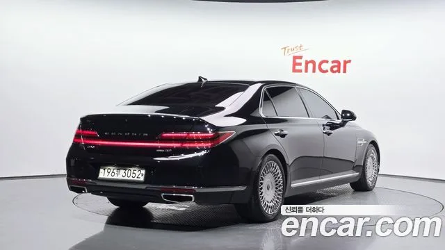 2020 Genesis G90