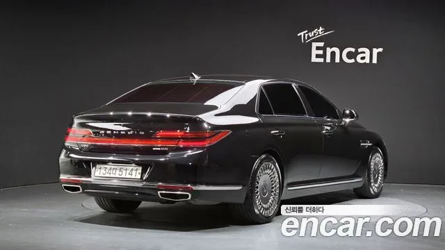 2019 Genesis G90