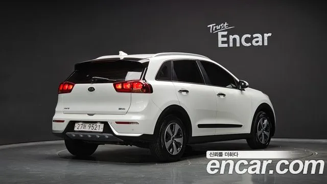 2017 Kia Niro, foto 2