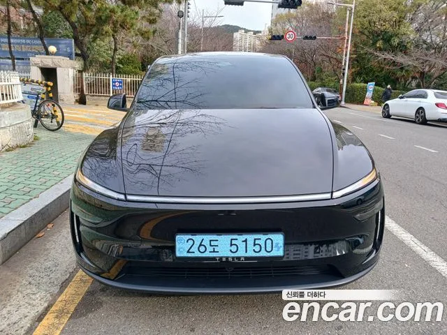 2025 Tesla Model Y