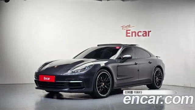 2018 Porsche Panamera