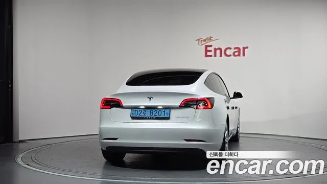 2022 Tesla Model 3, foto 4