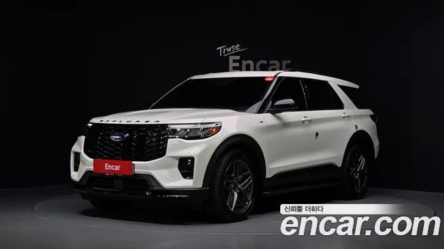 2025 Ford Explorer