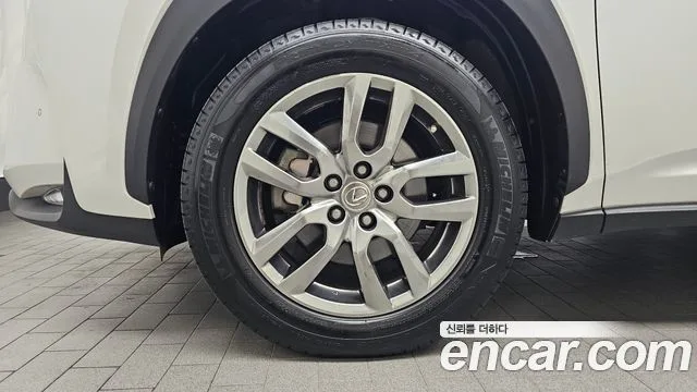 2017 Lexus NX, foto 4