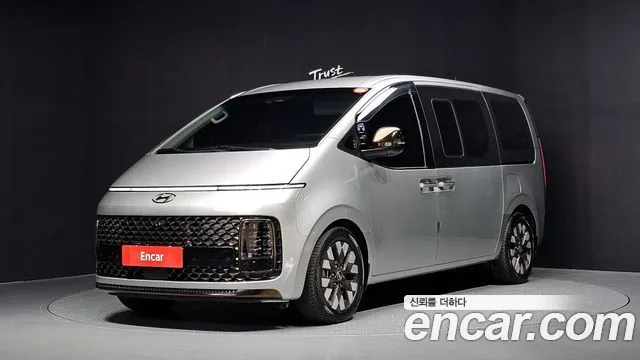 2022 Hyundai Staria