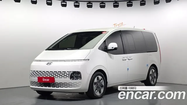 2022 Hyundai Staria