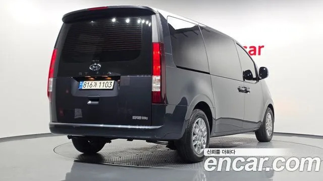 2022 Hyundai Staria