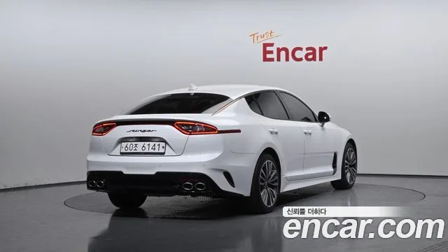 2018 Kia Stinger, foto 2