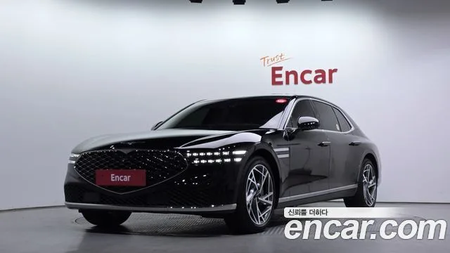 2023 Genesis G90