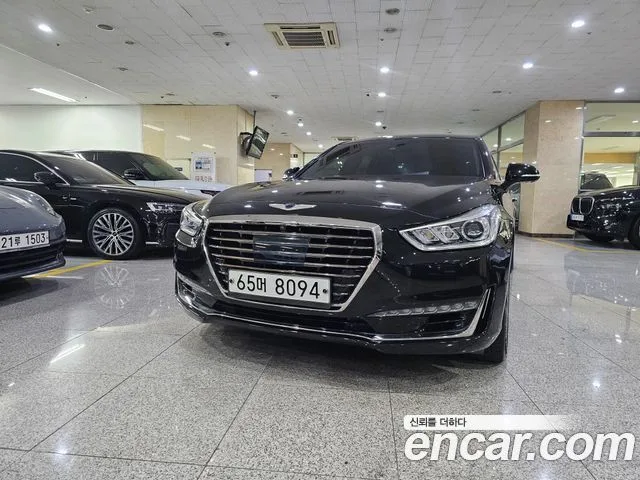2018 Genesis EQ900