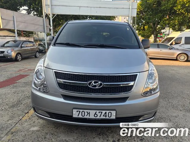2016 Hyundai Starex