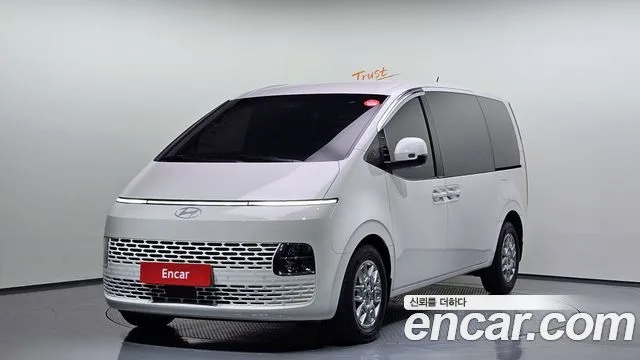 2025 Hyundai Staria