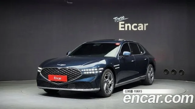 2023 Genesis G90
