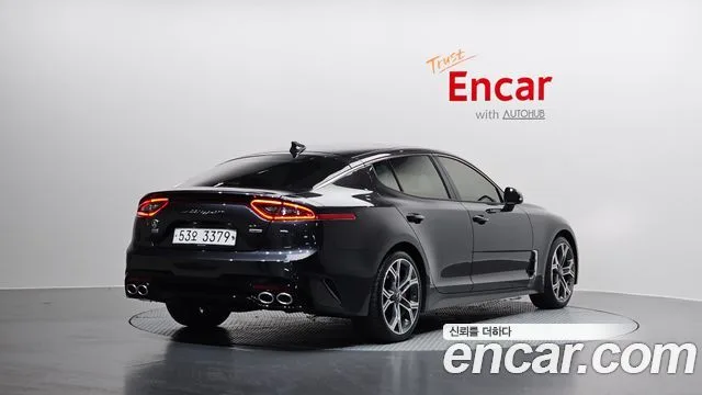 2019 Kia Stinger, foto 2