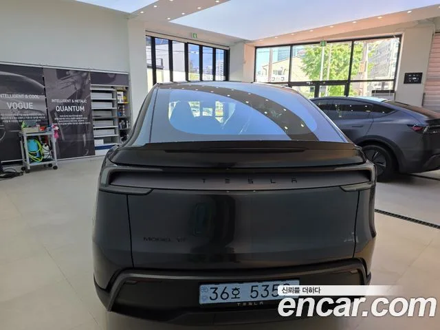 2026 Tesla Model Y, foto 3