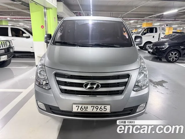 2016 Hyundai Starex