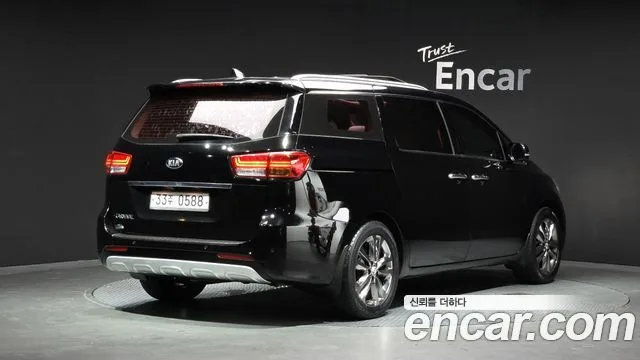 2017 Kia Carnival, foto 2