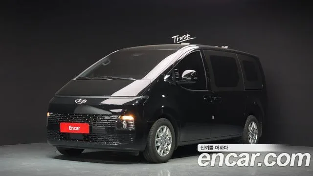 2022 Hyundai Staria