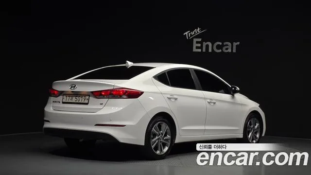 2018 Hyundai Avante, foto 2