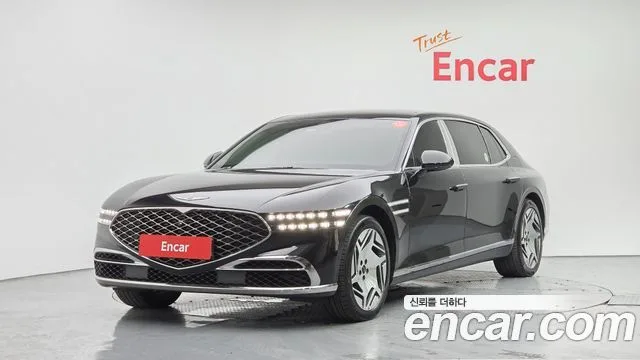 2023 Genesis G90