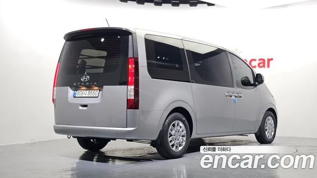 2022 Hyundai Staria, foto 2