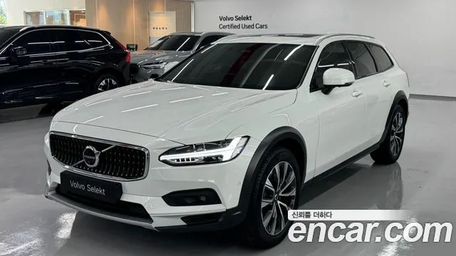 2025 Volvo V90