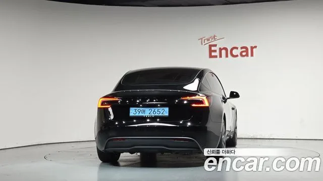 2024 Tesla Model 3, foto 3