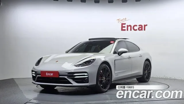 2021 Porsche Panamera