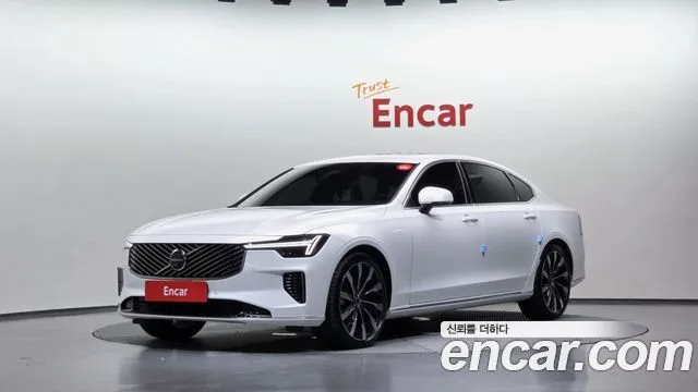 2026 Volvo S90