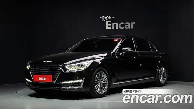 2018 Genesis EQ900