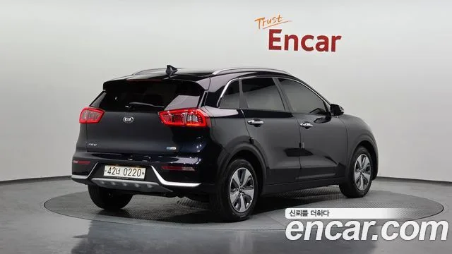 2017 Kia Niro, foto 2