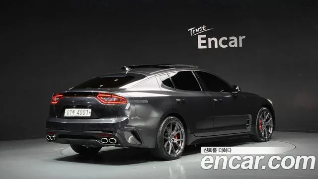2018 Kia Stinger, foto 2