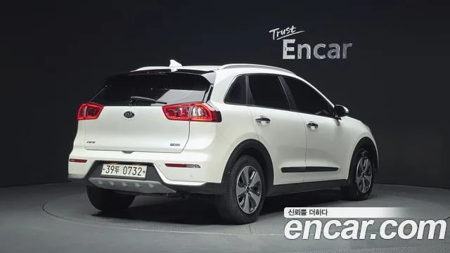 2017 Kia Niro, foto 2