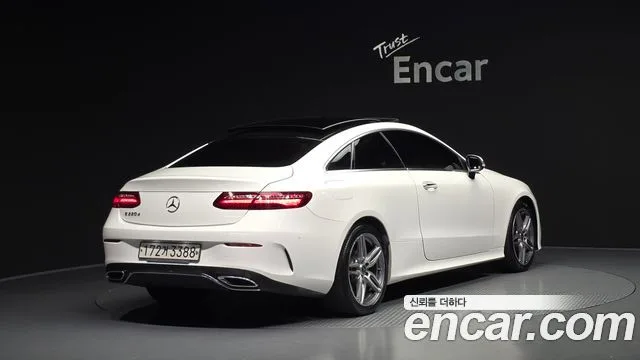 2018 Mercedes-Benz E-Class, foto 2