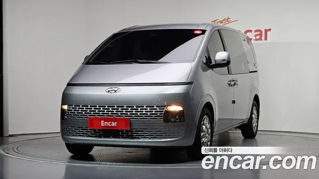 2024 Hyundai Staria