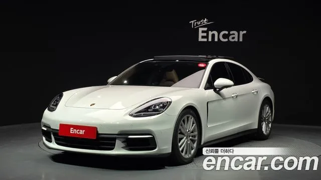 2018 Porsche Panamera