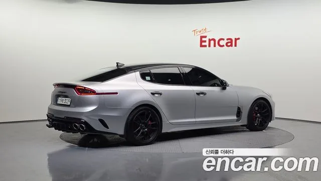 2018 Kia Stinger, foto 2