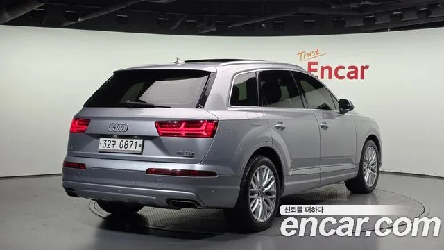 2016 Audi Q7, foto 2