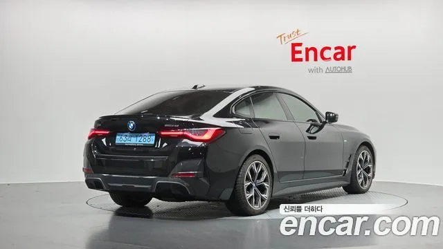 2022 BMW i4