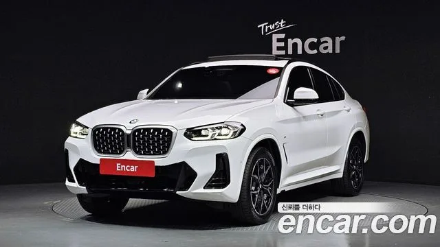 2022 BMW X4