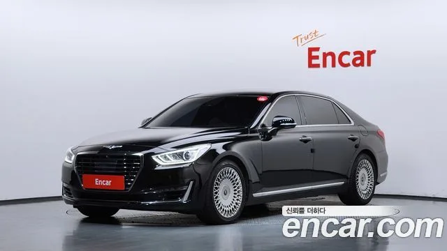 2017 Genesis EQ900